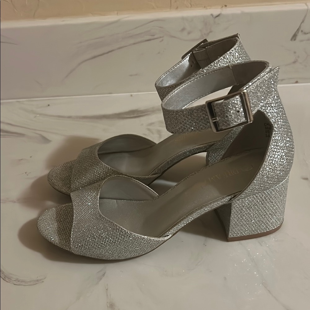 Dream Pairs Silver Chunky Heel Sandals